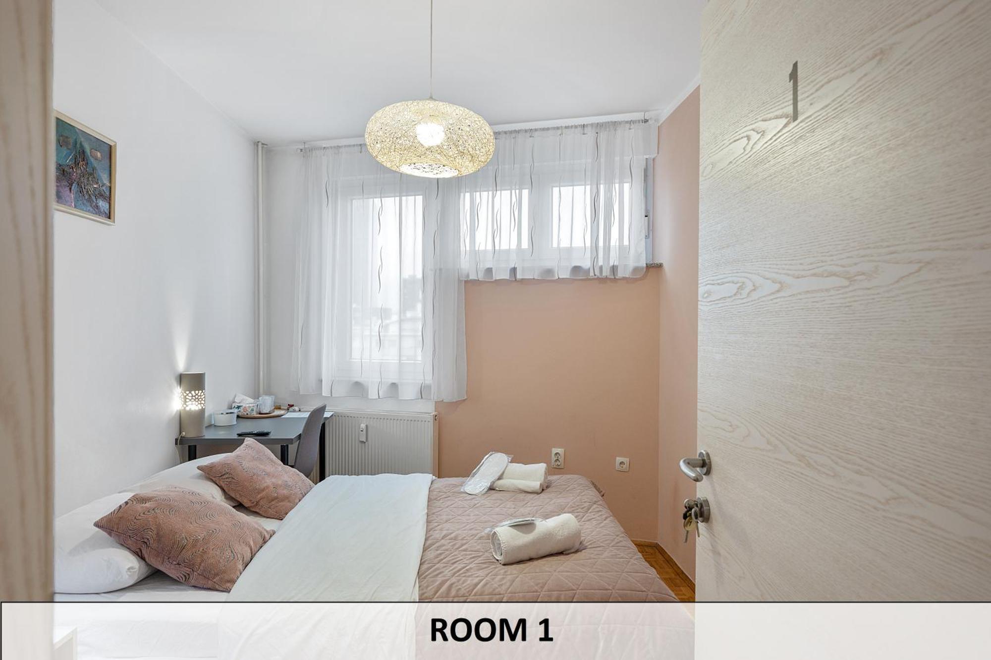 Apartman I Sobe Sofi With Common Kitchen Bathroom And Toilet Zagabria Esterno foto